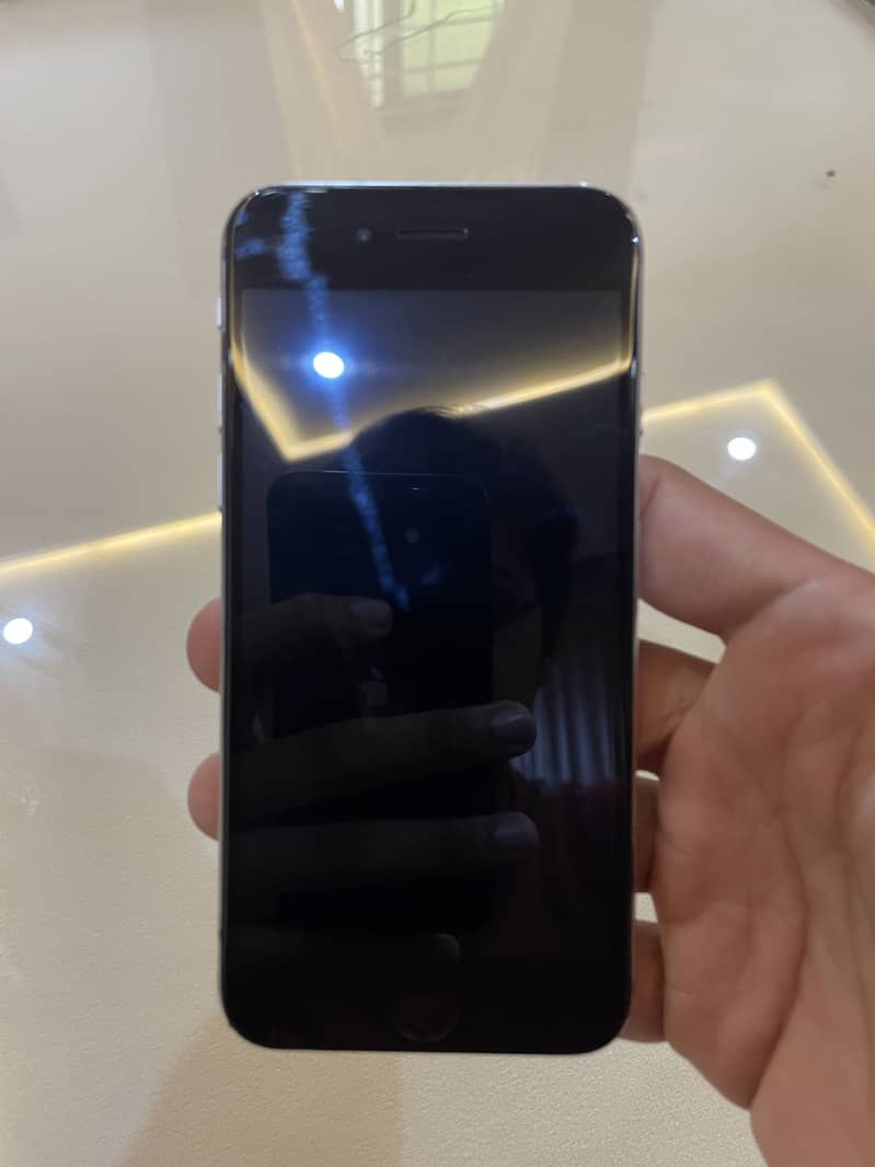 Apple iPhone 6 2