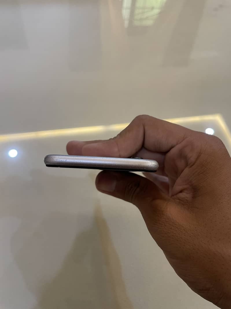 Apple iPhone 6 4