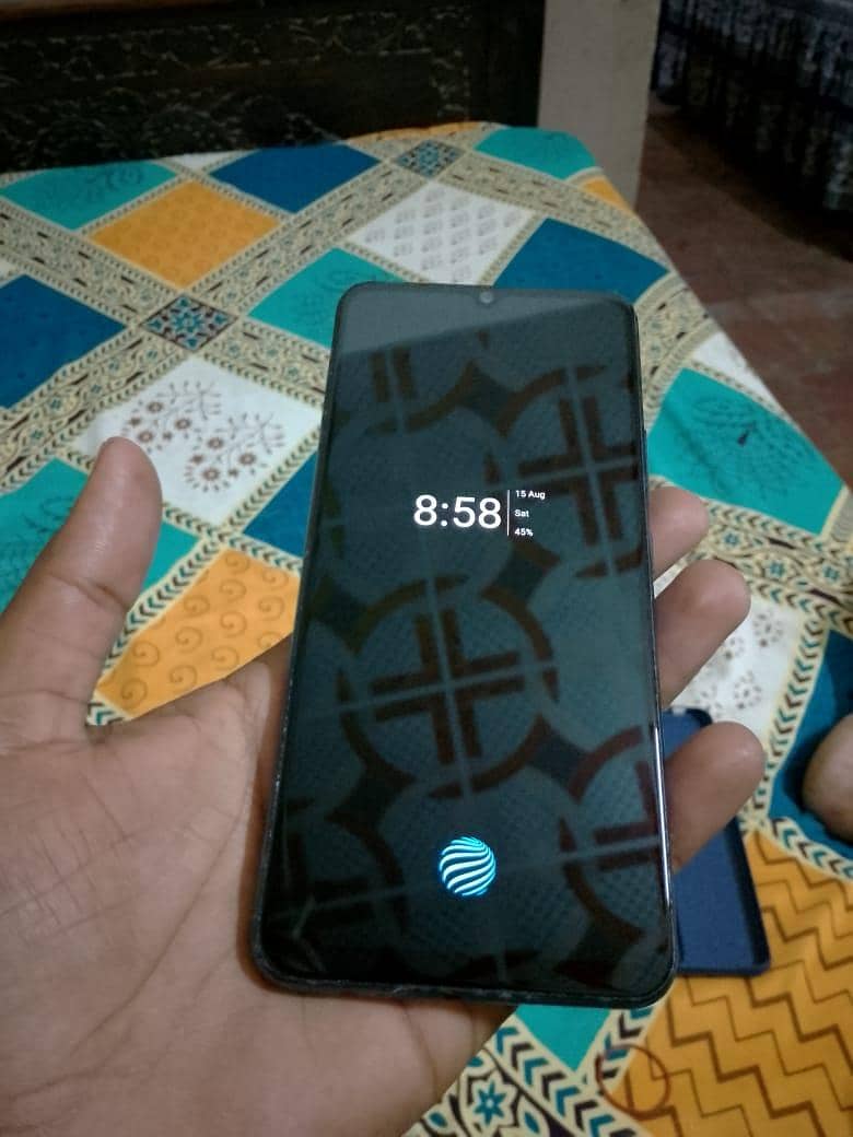 Vivo V21e 1