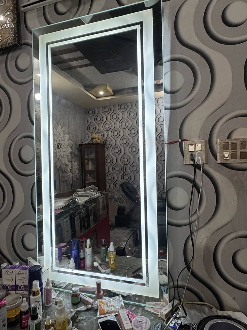 Mirror 0