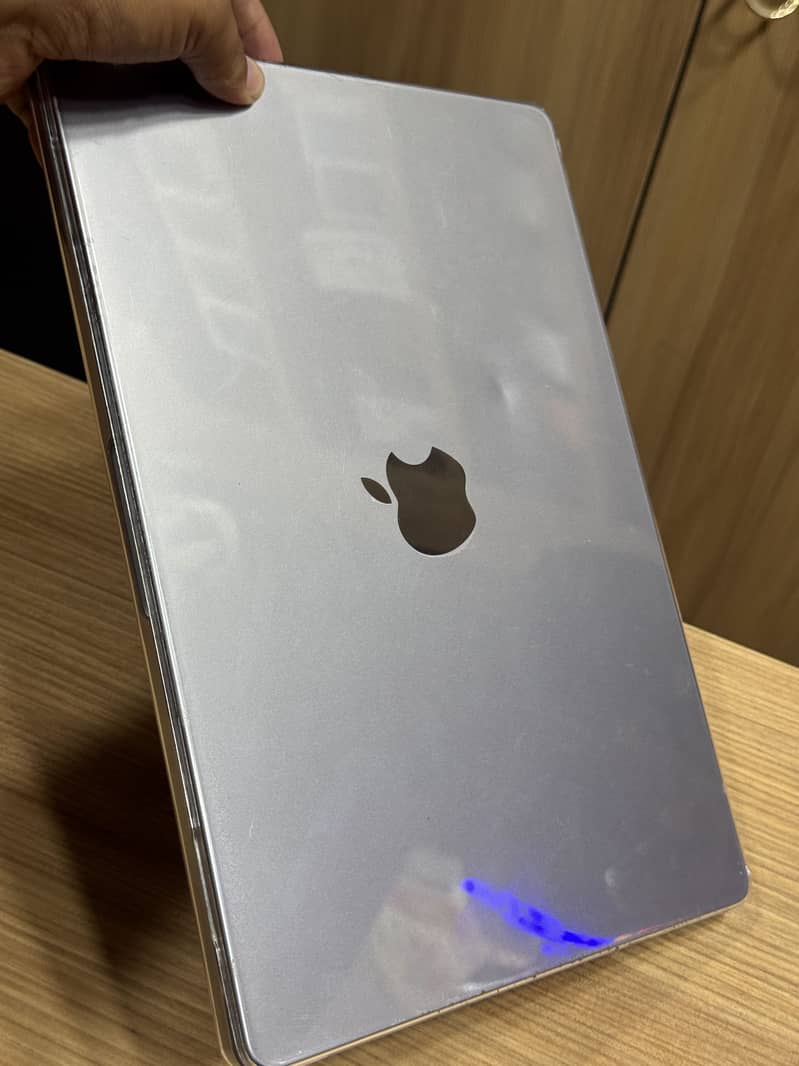 MacBook Pro 1