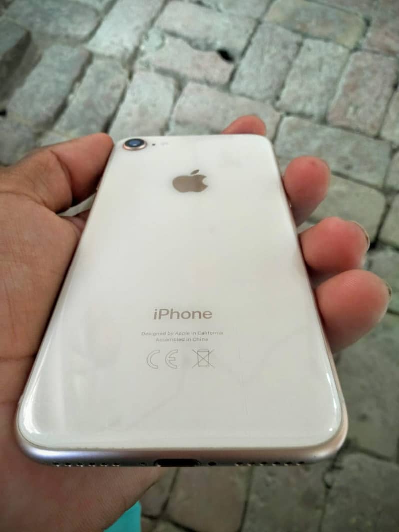 Apple iPhone 8 3