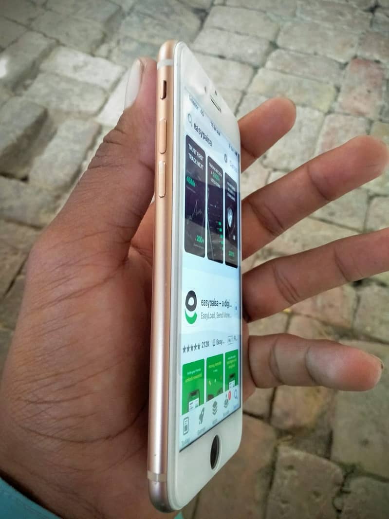 Apple iPhone 8 5