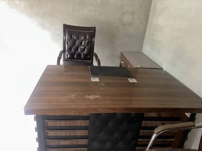 Executive Office Set | Table + Boss Chair + 6 Visitor Chairs