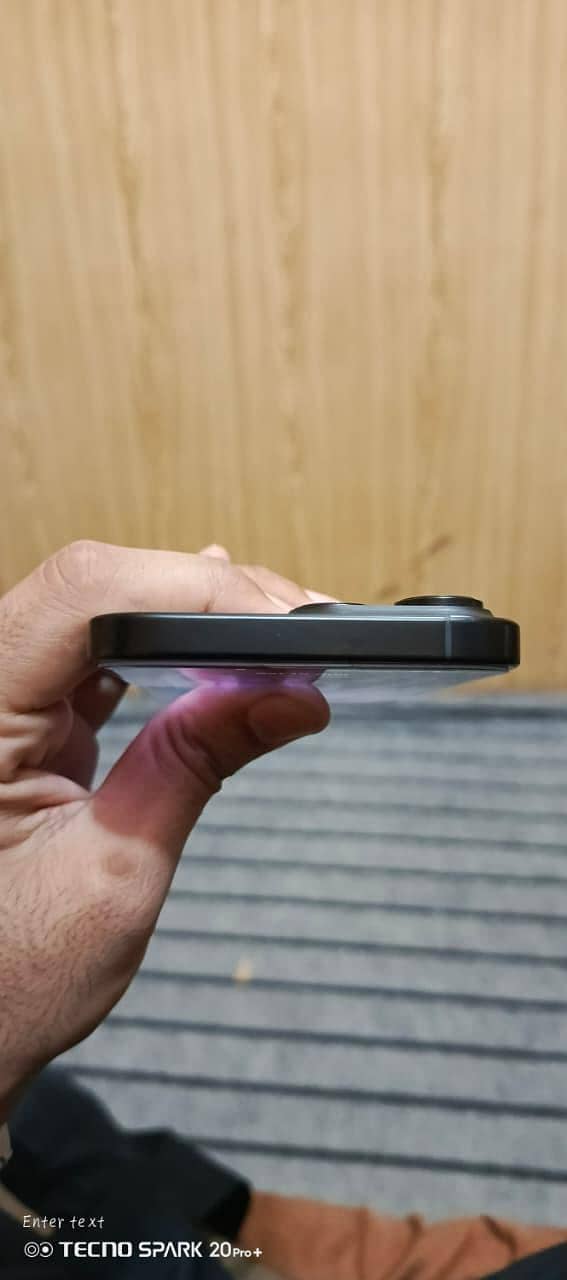 Apple iPhone 16 Pro Max 1