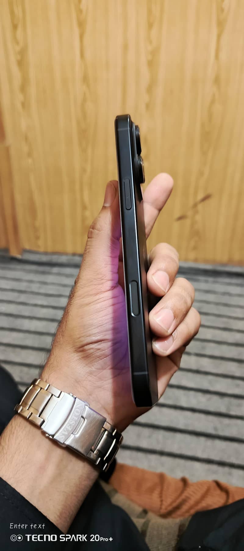 Apple iPhone 16 Pro Max 2