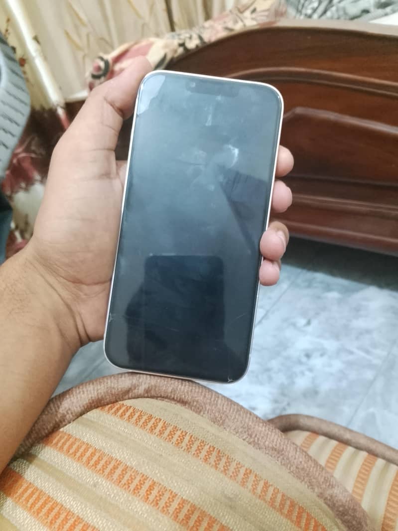 Apple iPhone 13 3