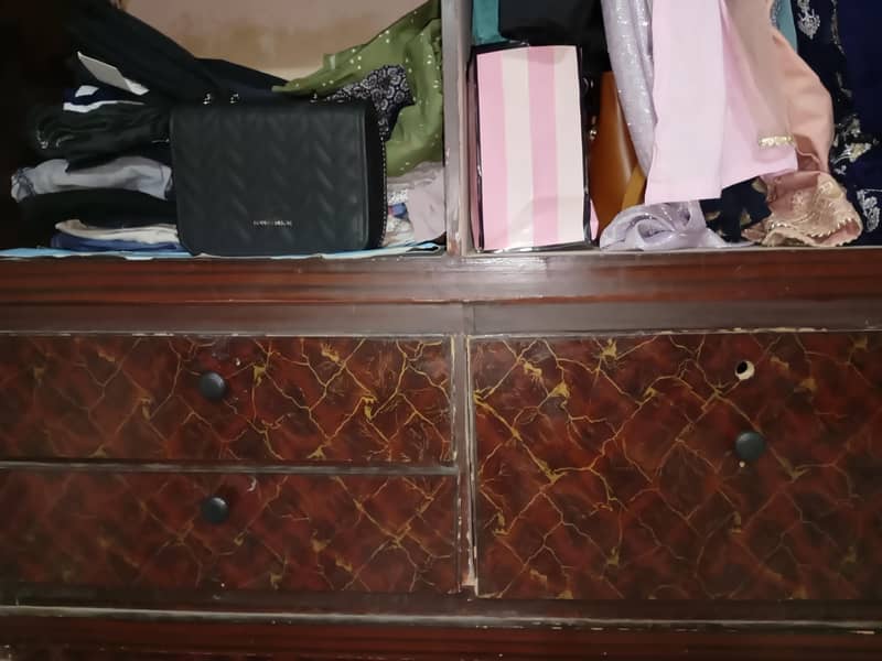 wardrobe 4