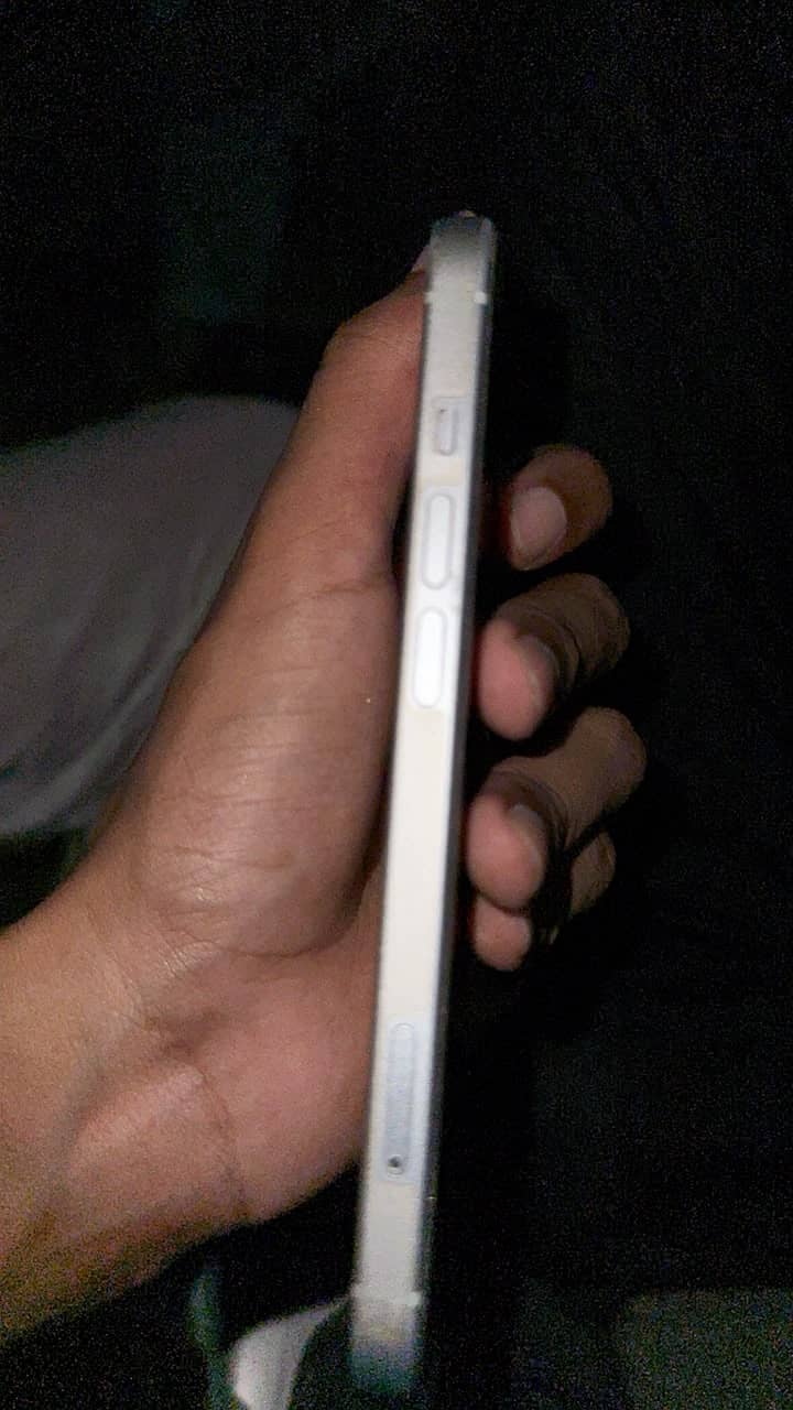 Apple iPhone 15 2