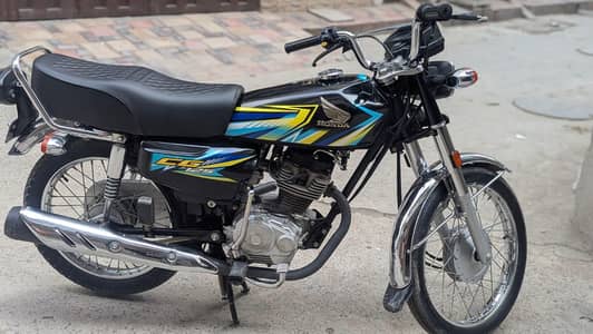 Honda CG125 2026 black