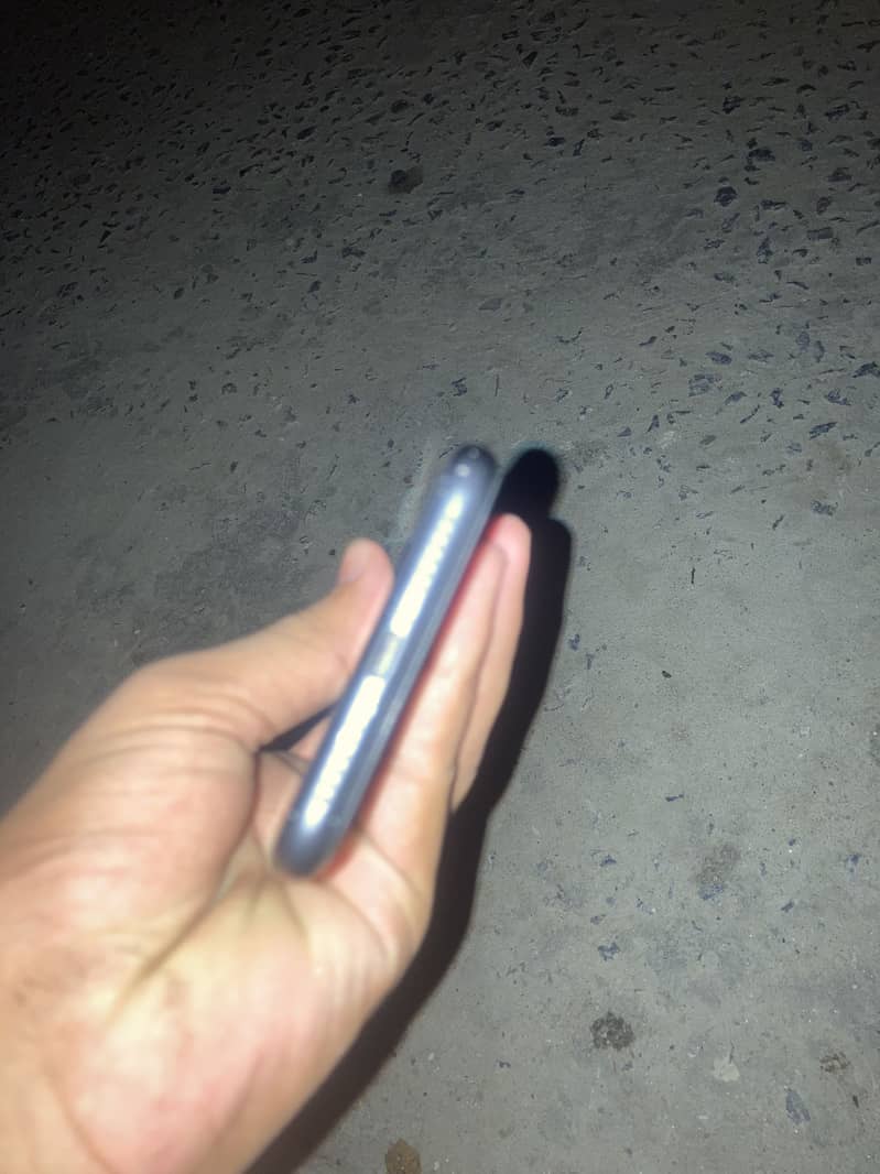 Apple iPhone 11 5