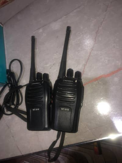 Motorola MT-918 Walkie Talkie Pair – 2 Pieces – Excellent Condition