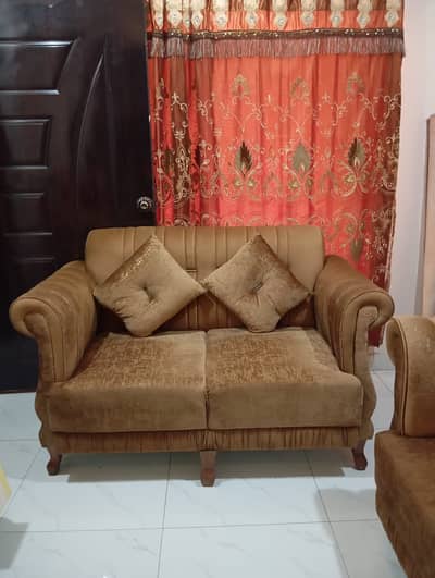 Luxury Sofa Set – Excellent Condition Modern SOFA SET