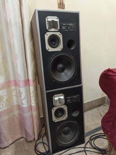 Akkai speaker