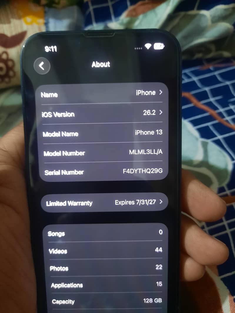 Apple iPhone 13 8
