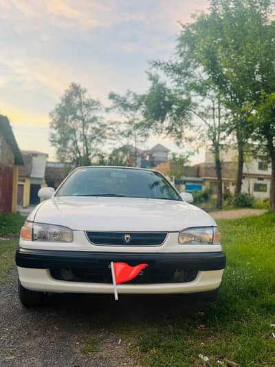 Toyota Corolla SE Saloon