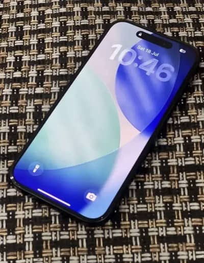 Apple iPhone 16