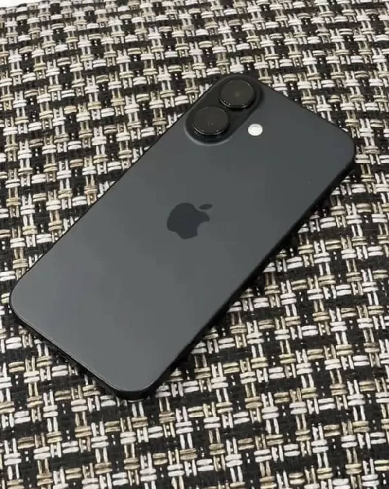 Apple iPhone 16 1