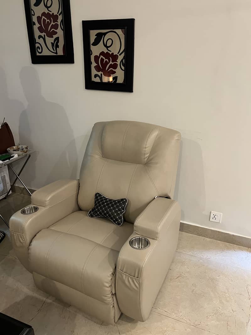 extremely comfortable recliner! 2