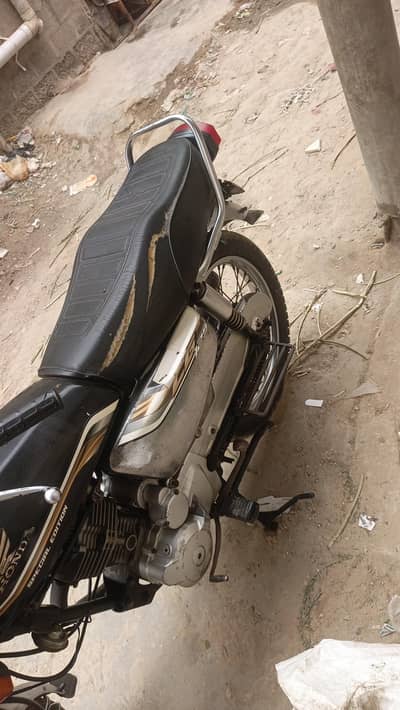 bike chalna mai ok hai lo or chalo har chiz on hai