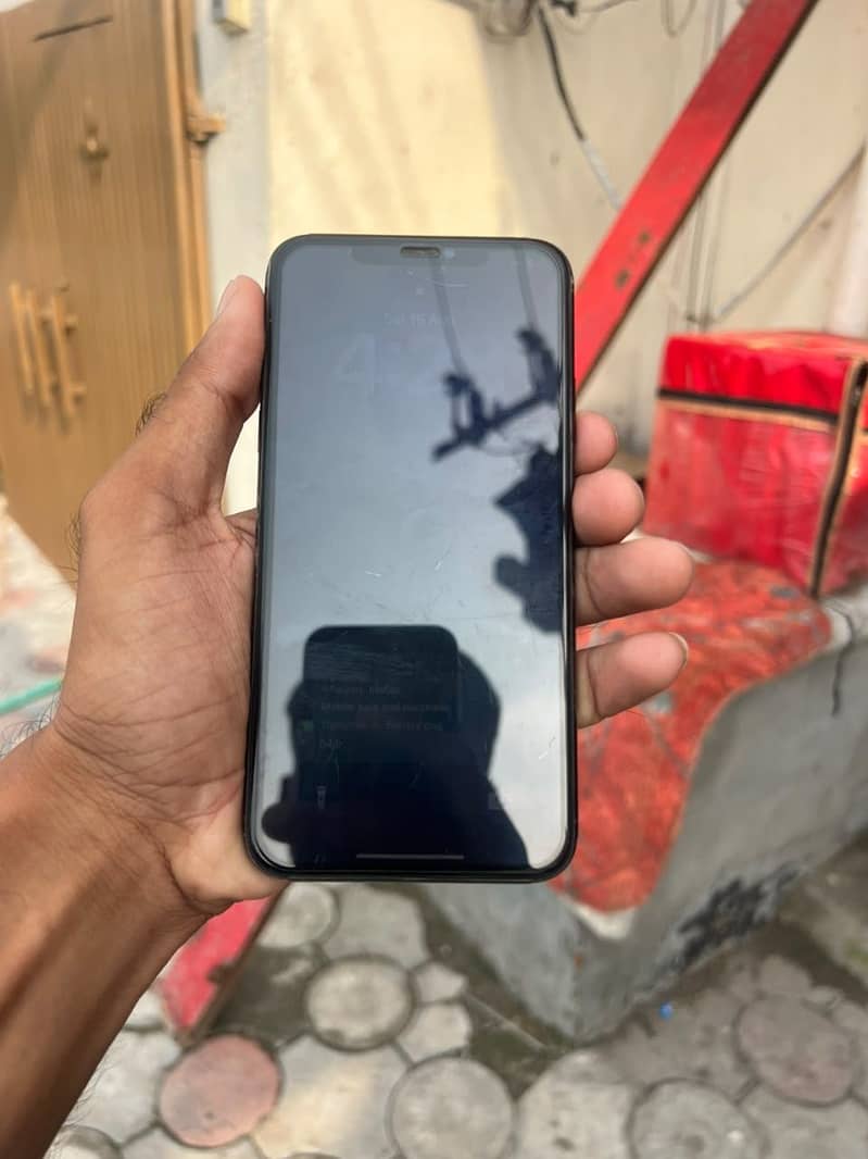 Apple iPhone 11 Pro Max 5