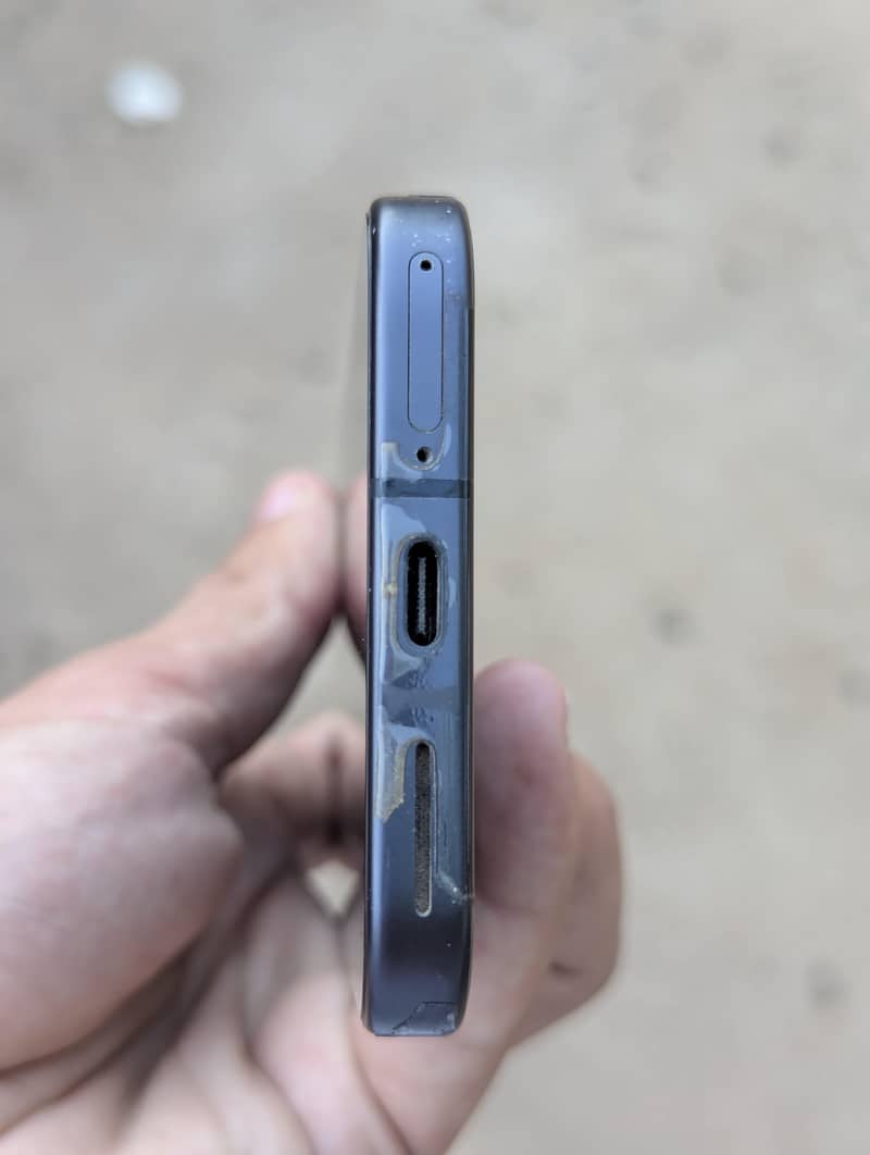 Google Pixel 9 4