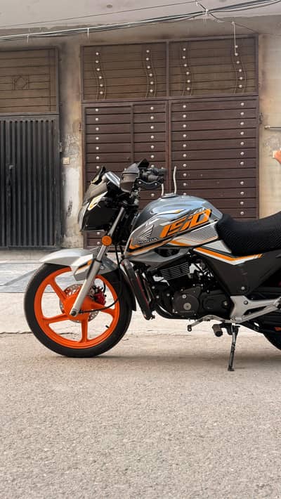 Honda CB 150F