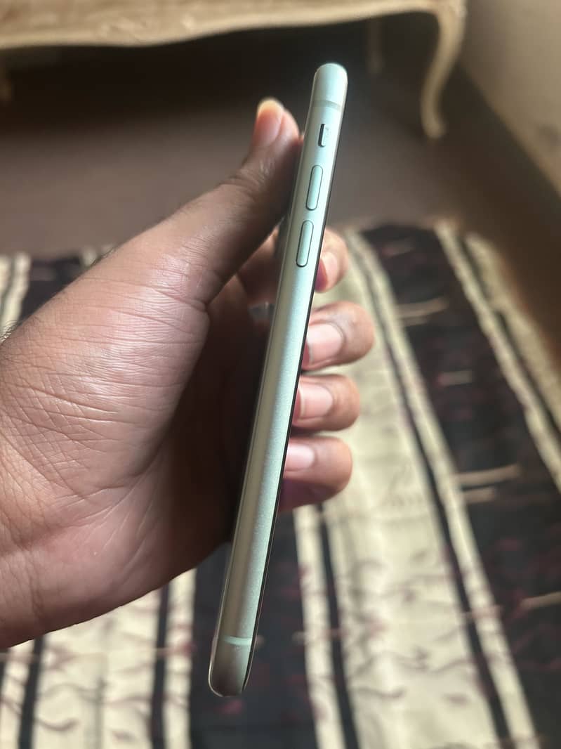 Apple iPhone 11 1