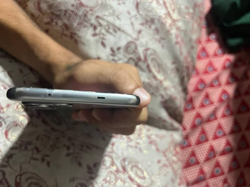 Tecno spark 40 pro plus 2