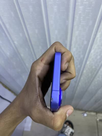 Apple iPhone 16 jv