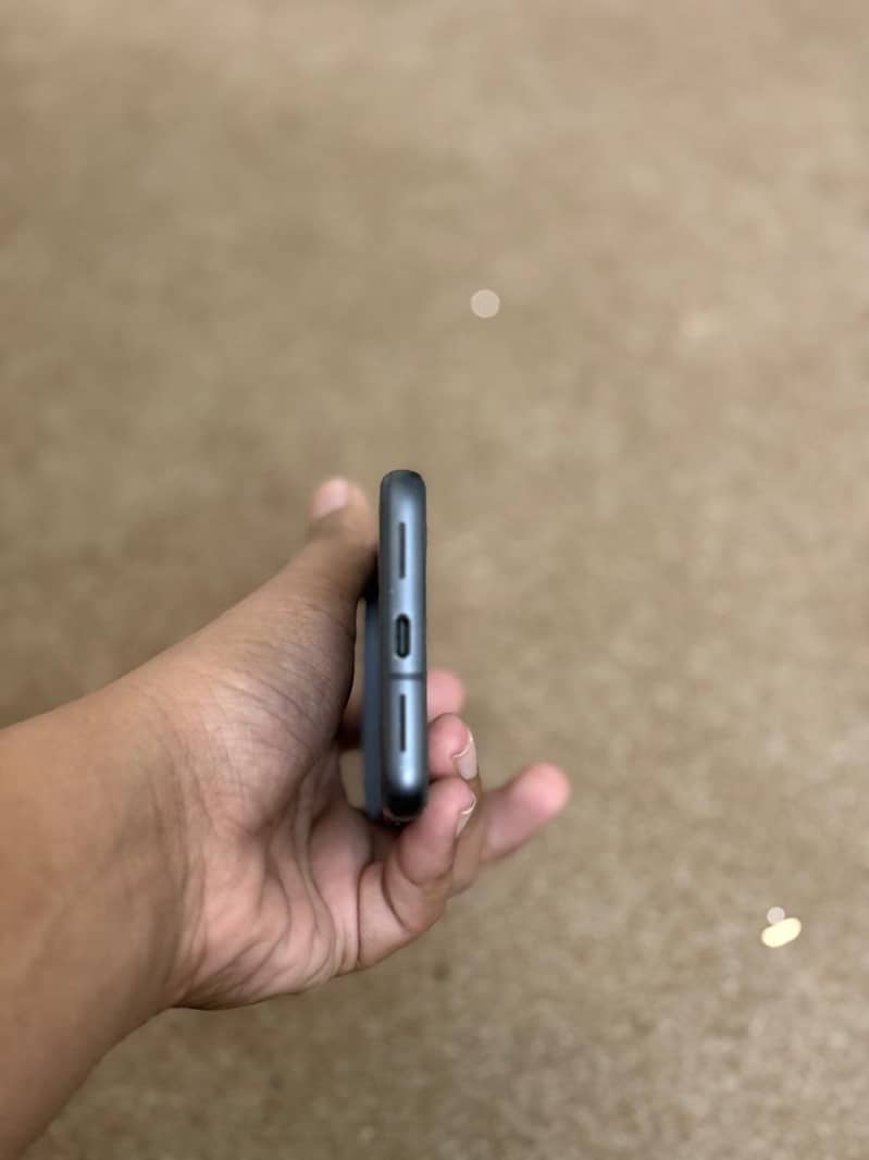 Google Pixel 8 5