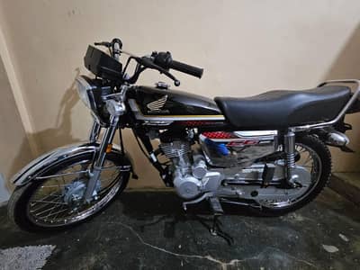 Honda 125 special edition black Applied