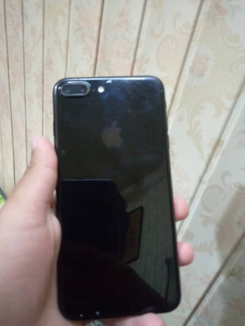 Apple iPhone 7 Plus 2
