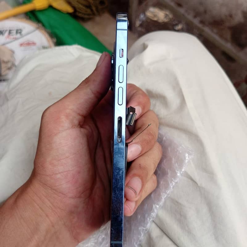 Apple iPhone 13 Pro Max 7