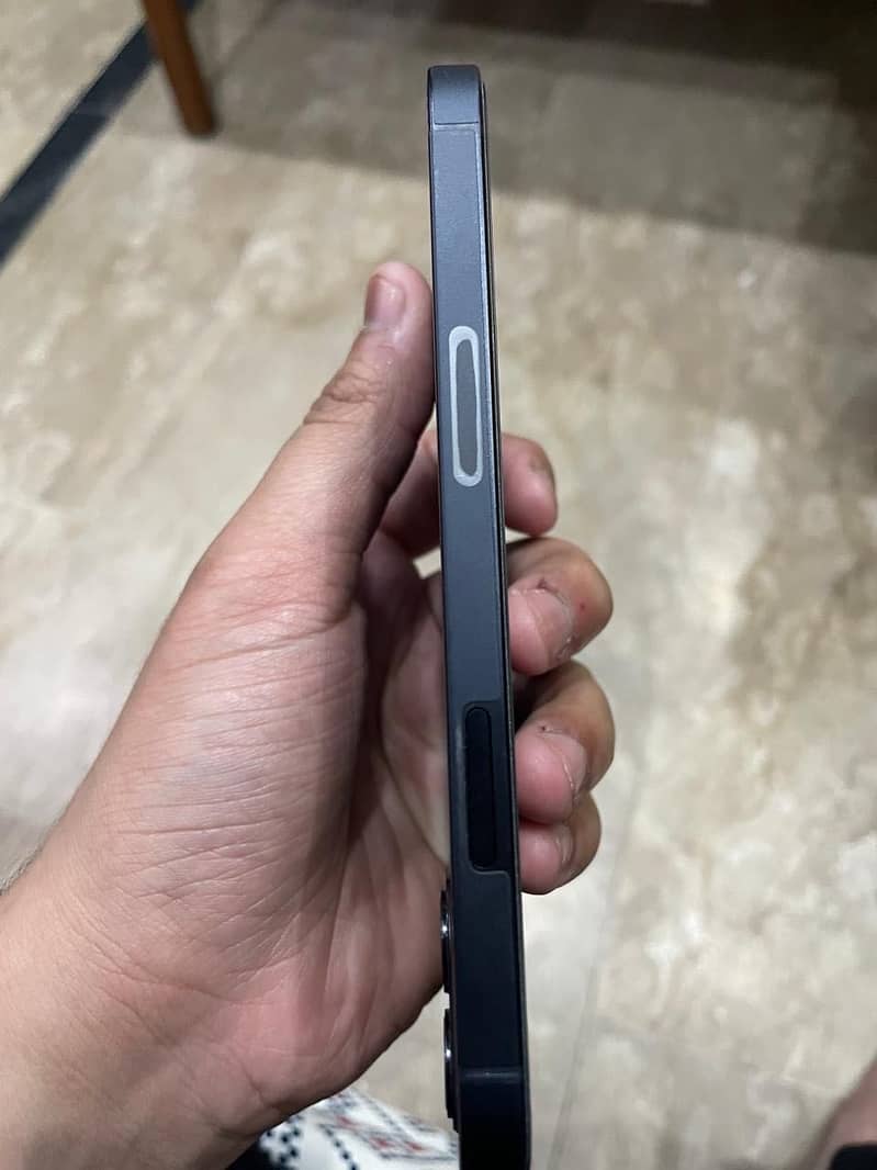 Apple iPhone 12 2