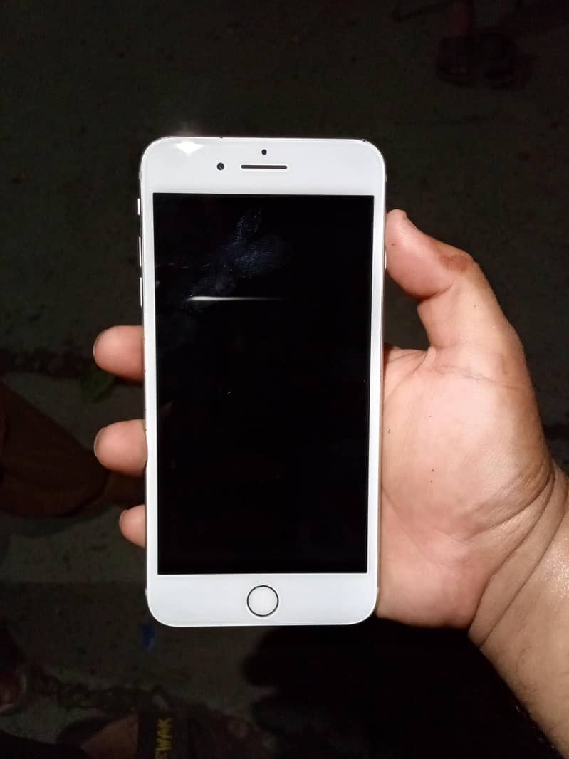 Apple iPhone 7 Plus 1