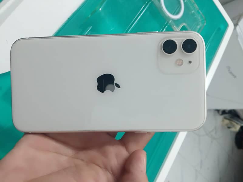 Apple iPhone 11 5