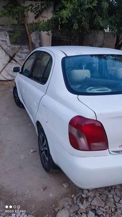 Toyota Platz 2001