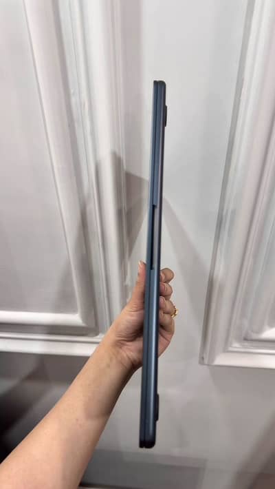MacBook Air M3 — 13.6” | 8GB RAM | 256GB SSD | Midnight blue