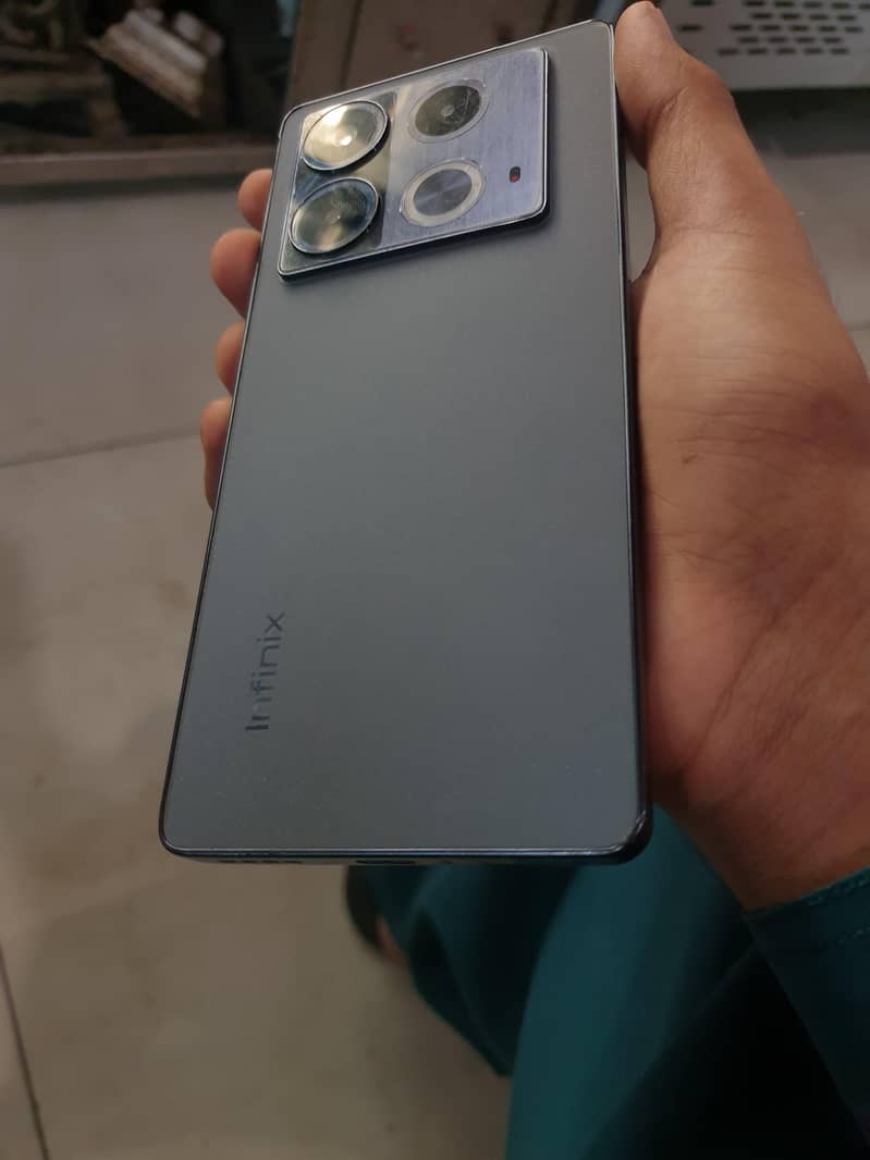 Infinix Note 40 1