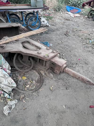 “Excavator Spare Parts"( PRICE 550000)