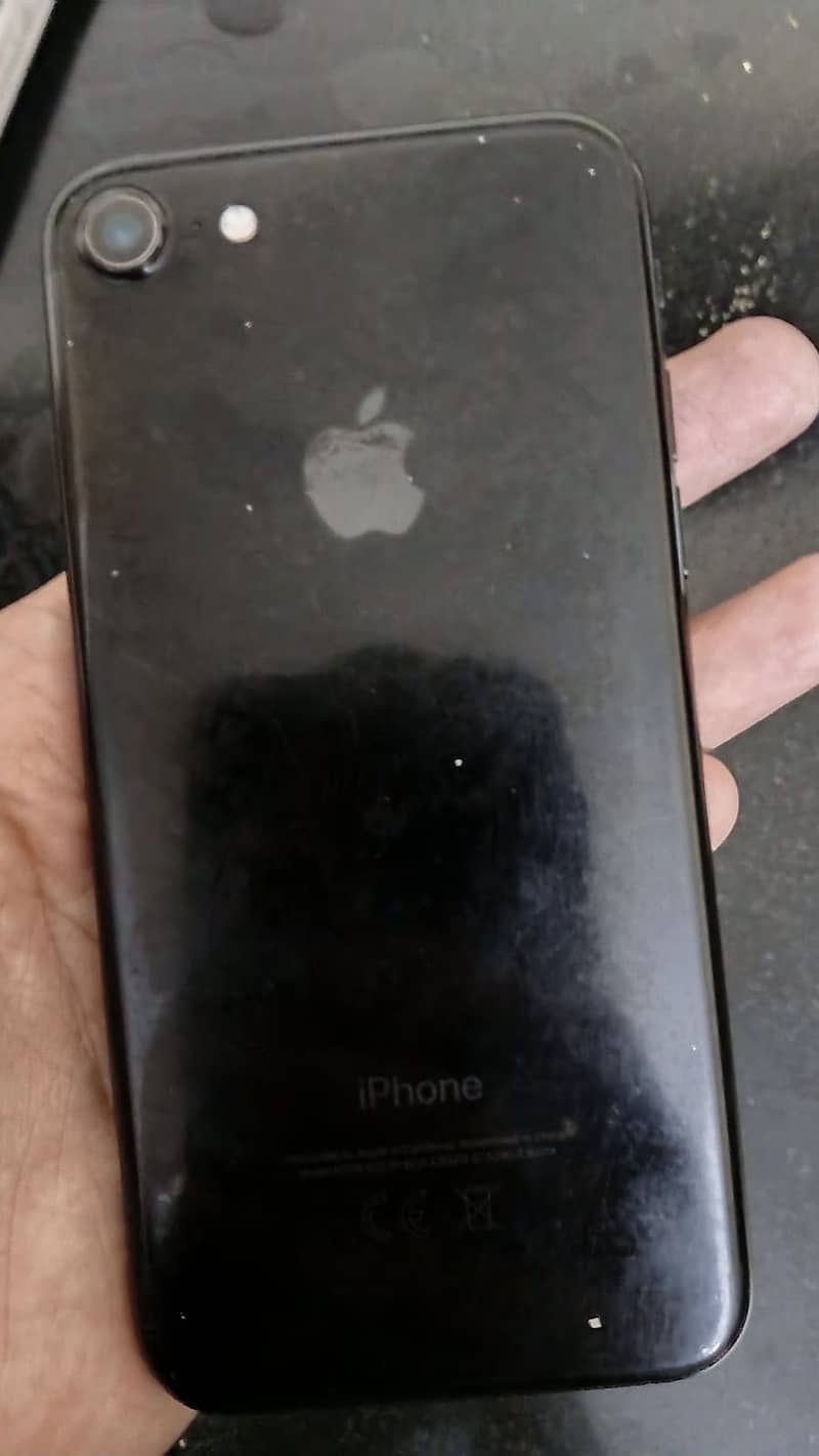 Apple iPhone 7 1