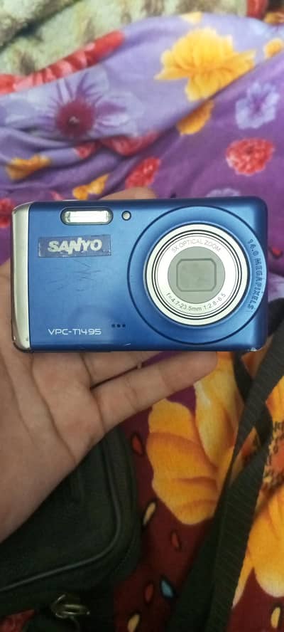 Sanyo company camera