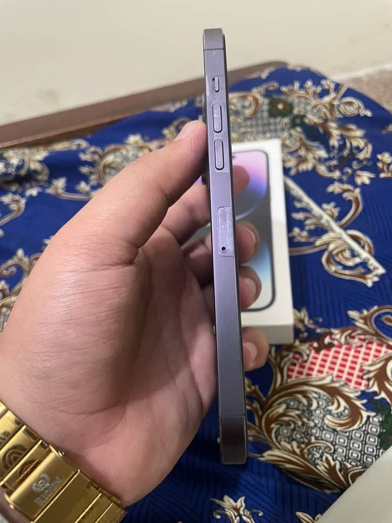 Apple iPhone 14 Pro Max 6