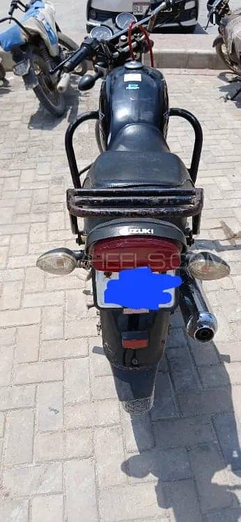 Suzuki GS 150 2019