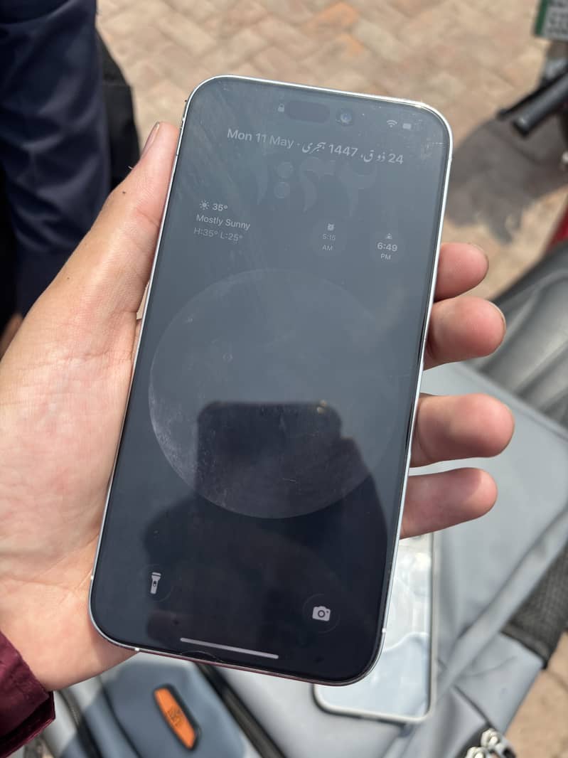 Apple iPhone 14 Pro Max 4