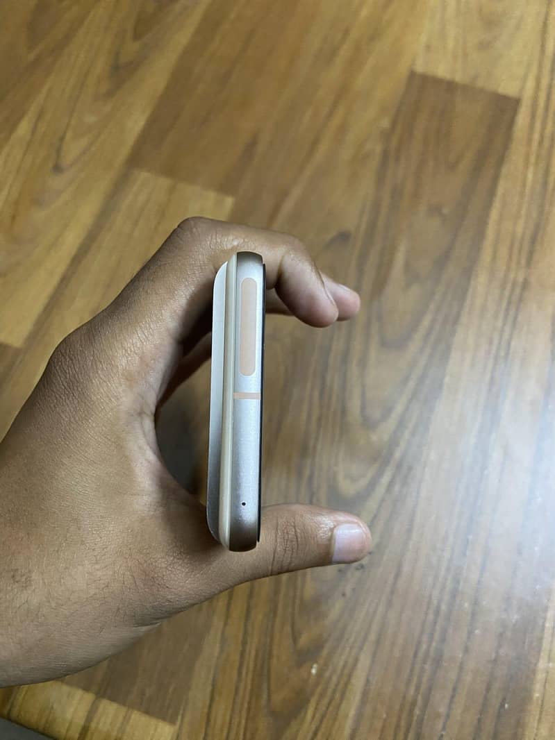 Google Pixel 8 2