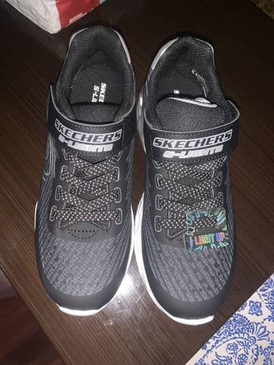 Sketchers S-LIGHTS
