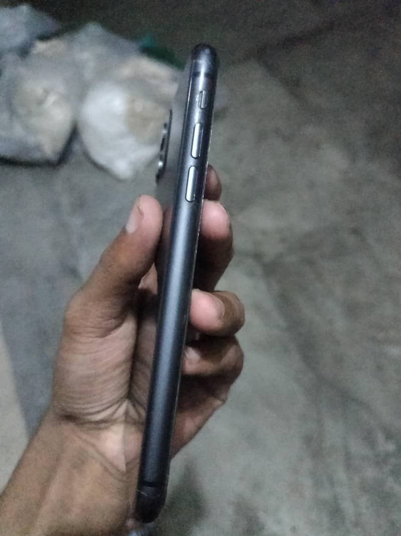 Apple iPhone 11 2