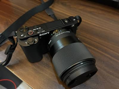 Sony Zve10 with Sigma 30mm 1.4 Brand new available.
